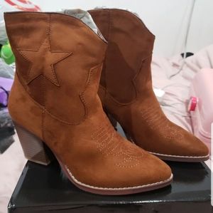 ❗NWT ❗TOY STORY WOODY BOOTS❗